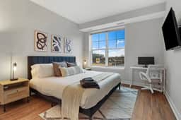 Chicago Burbs Gem | Garage, King Beds, Gym, Pool!