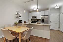 Chicago Burbs Gem | Garage, King Beds, Gym, Pool!