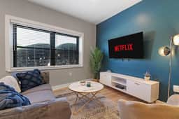Elegant 1BR | Perfect Location, King Bed, Desk