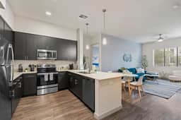 Luxury 2BR: King Beds, Pool | Near DT Tempe & ASU