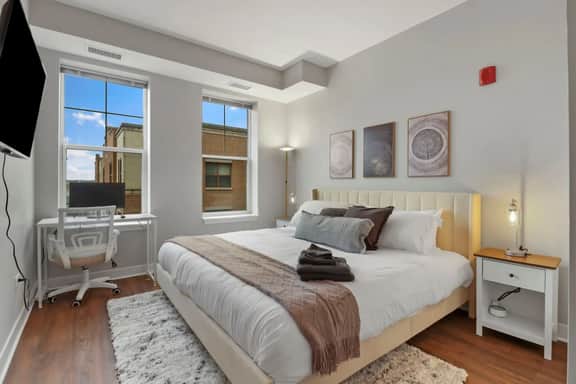 2BR Downtown Elmhurst | Pool, Gym, Kings, Garage