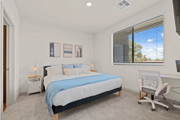 2BR Tempe Oasis | King Beds, Pool, Gym, DT Tempe