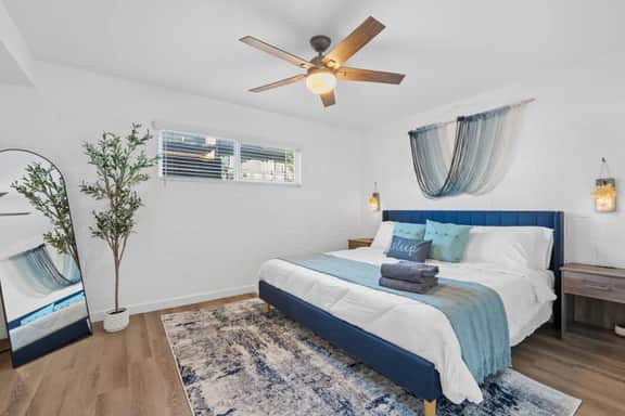 King Bed, Pool, Parking | 1B Near DT Tempe & ASU