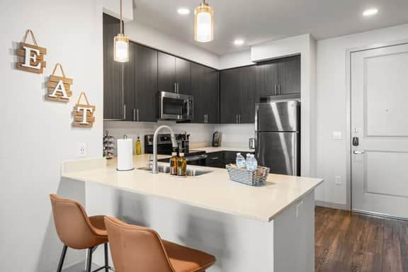 Luxury Tempe 1BR | Pool, Hot Tub, Gym, King Bed
