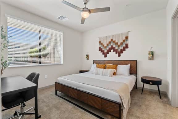 Sleek Desert Oasis | Pool, Gym, Hot Tub, King Bed