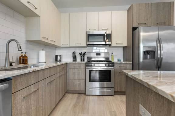 Stylish 2BR | Pool, Pickleball, Gym, Playroom!