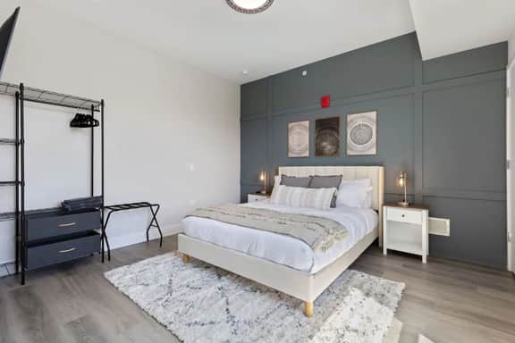 Stylish 2BR | Pool, Pickleball, Gym, Playroom!