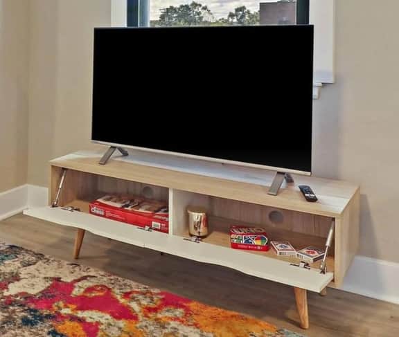 Stylish Studio | A+ Location, Parking, Laundry