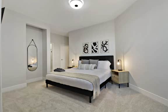 Cozy 2BR Escape | Pool, Gym, Sauna, Pickleball & More!