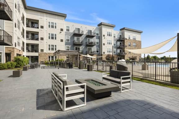 Cozy 2BR Escape | Pool, Gym, Sauna, Pickleball & More!