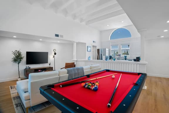 Chic Uptown Home | Pool Table & Mountain Views!
