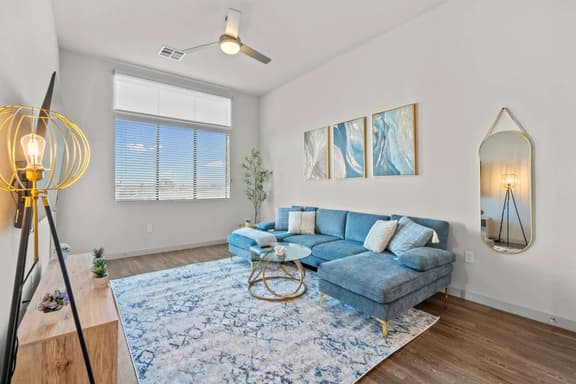 Cozy 1BR | Mountain Views, Pool, Hot Tub, King Bed
