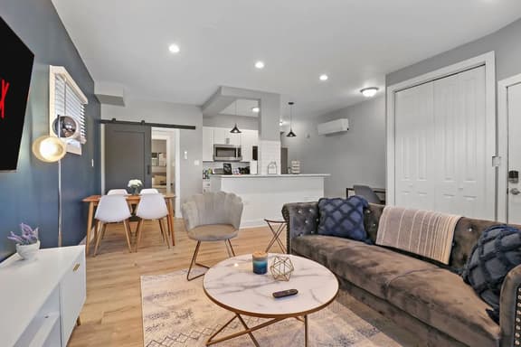 Elegant 1BR | Perfect Location, King Bed, Desk
