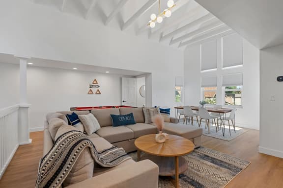 Luxurious Uptown Home | Mountain Views