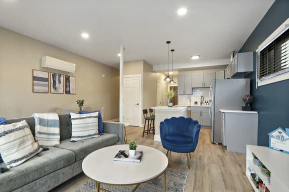Modern Downtown Lisle 2BR Condo + Parking