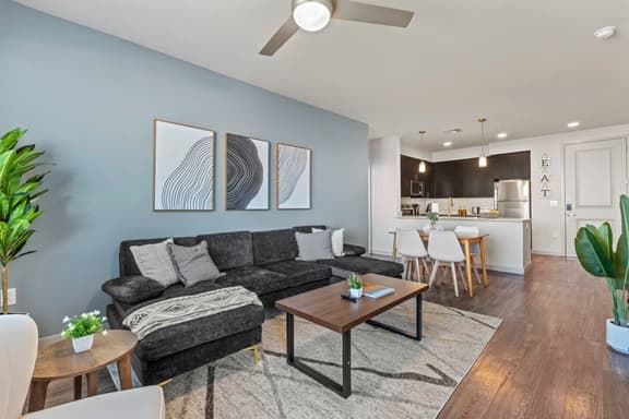 Tempe Oasis | King Beds, Pool, Gym, DT Tempe & ASU